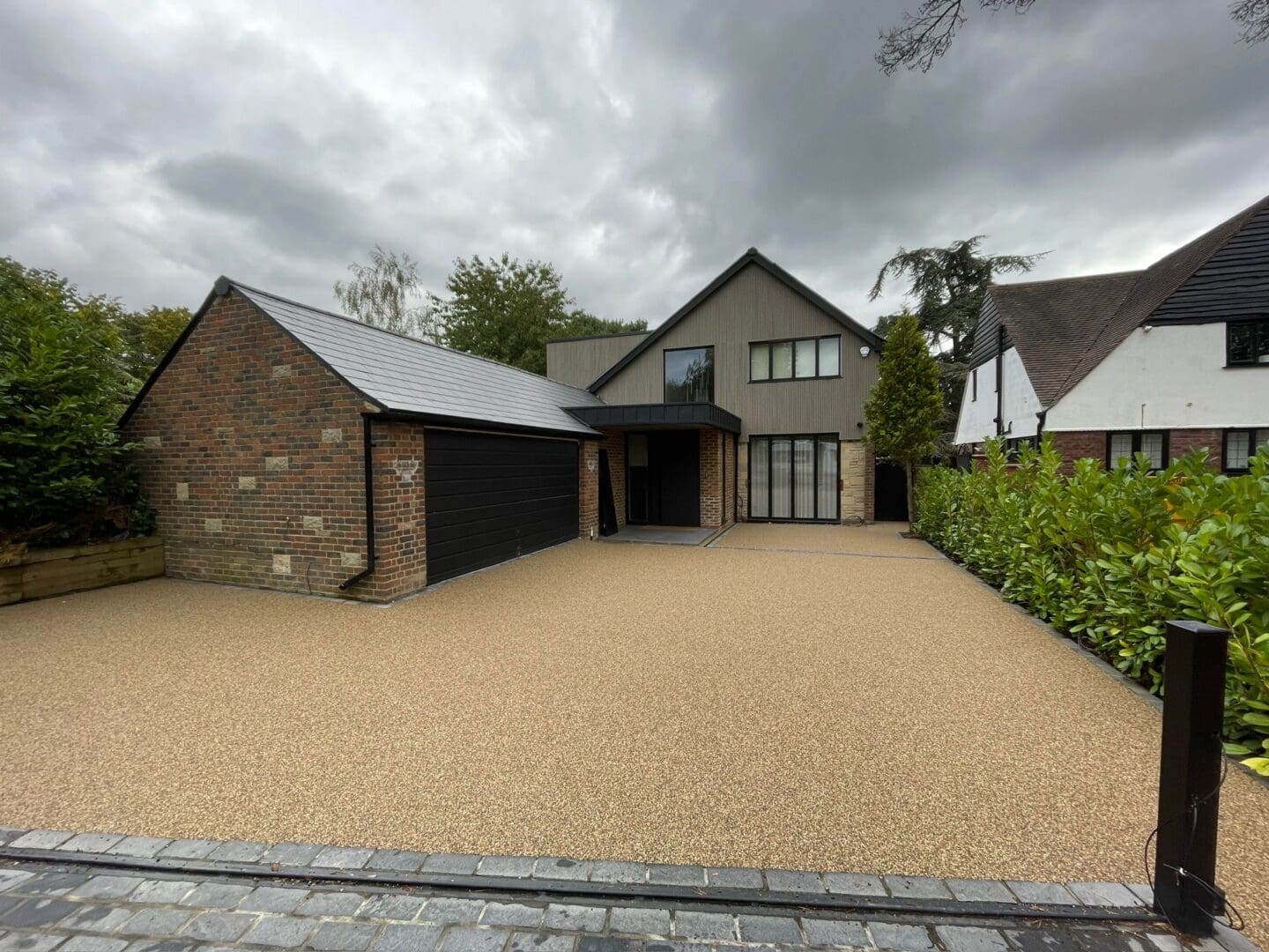 fb8af7d9-255a-41d7-90d6-9091f27c827d